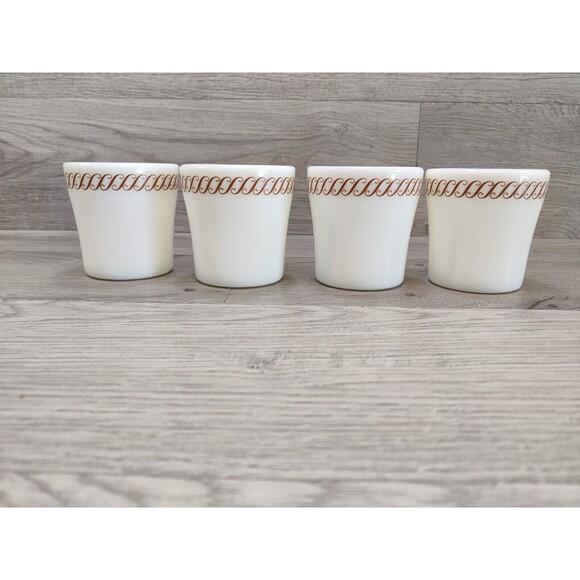 Set of 4 Vintage Pyrex Regency Gold Scroll Coffee Mugs D-Handle Milk Glass 709 - Picture 4 of 9